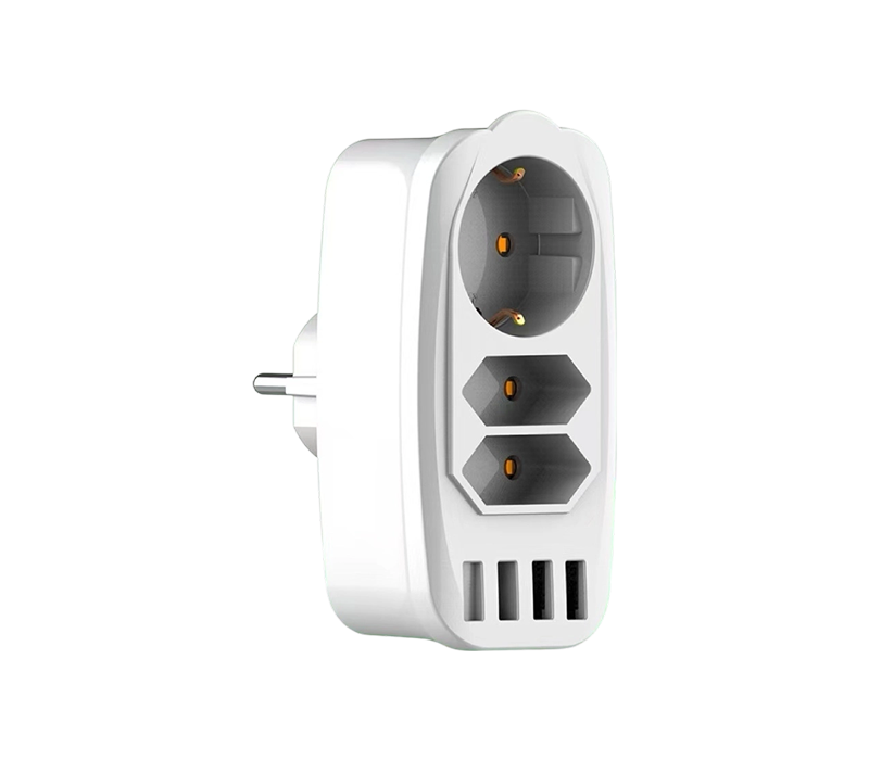 Priză multifuncțională cu priză E05, cu 2 prize europene de tip C, 1 priză europeană de tip F și 4 porturi USB-A